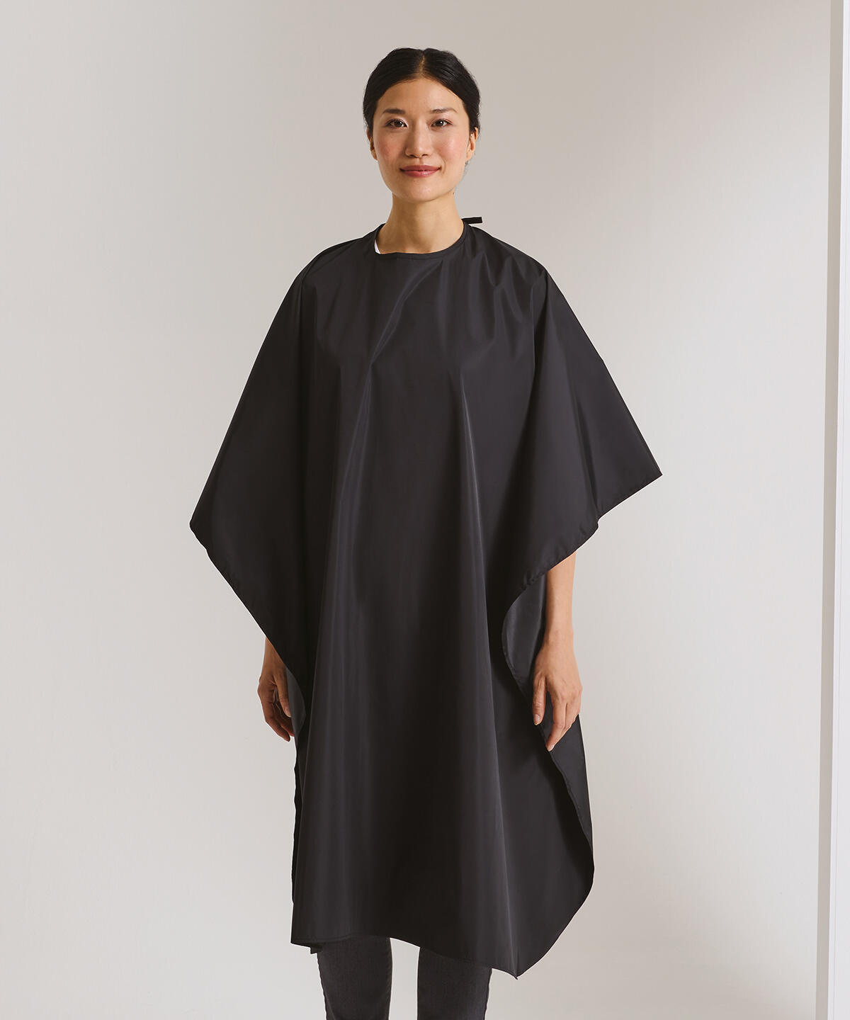 PR116 Waterproof salon gown Black - Image 2