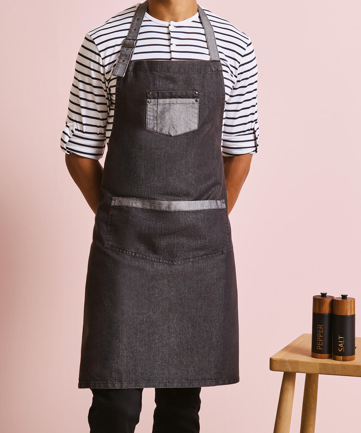 PR127 Domain contrast denim bib apron Black - Image 2