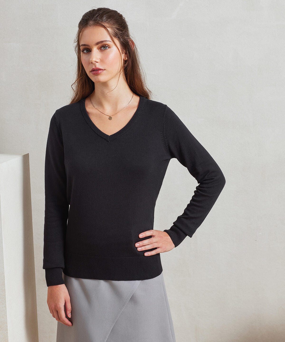 PR696 Women's v-neck knitted sweater Blue - Image 2