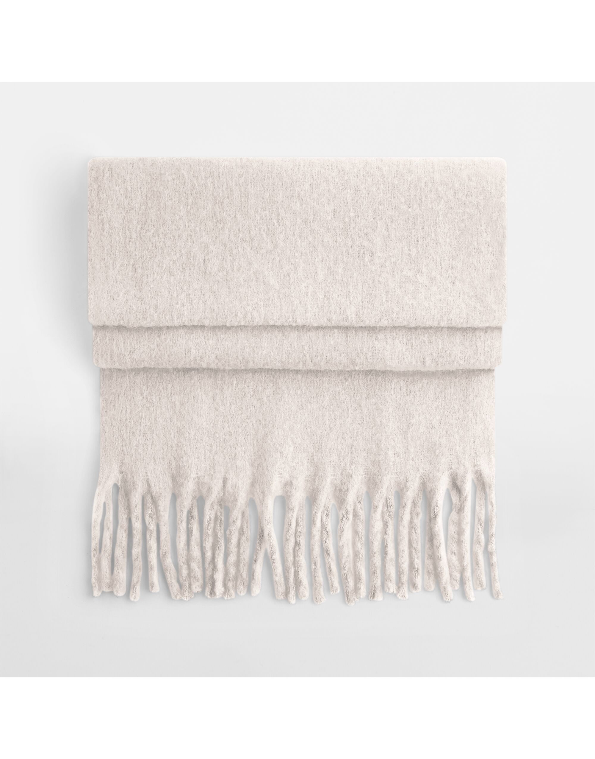 B496R Fluffy Scarf Natural Stone