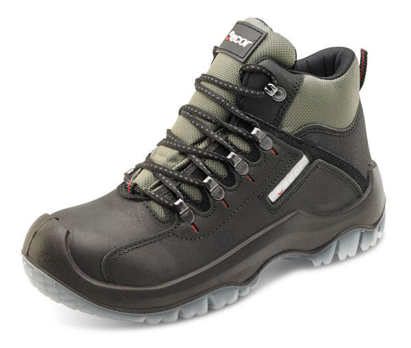 Beeswift Traxion Boot Black
