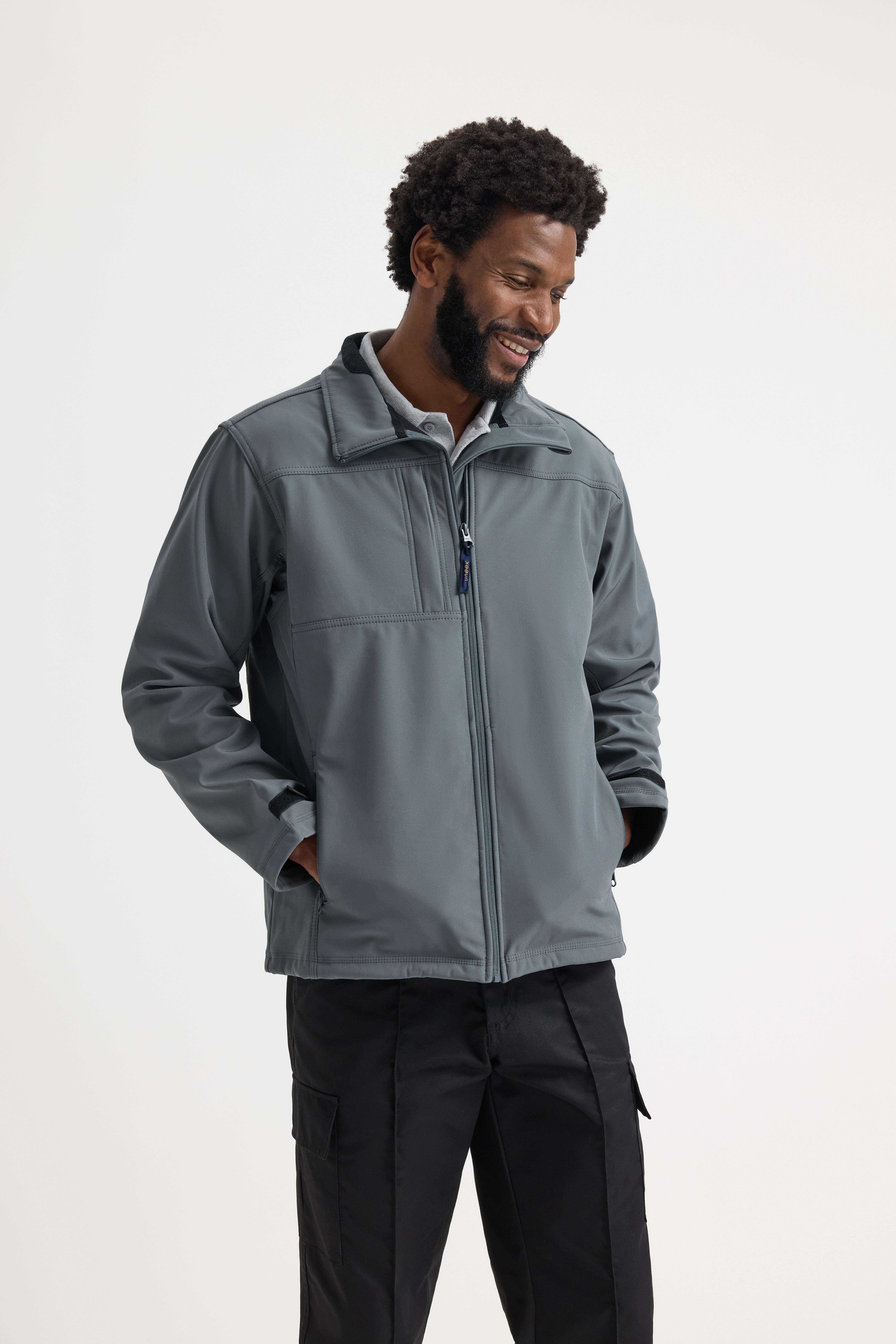 UC611 Black Deluxe Full Zip Soft Shell Jacket - Image 2
